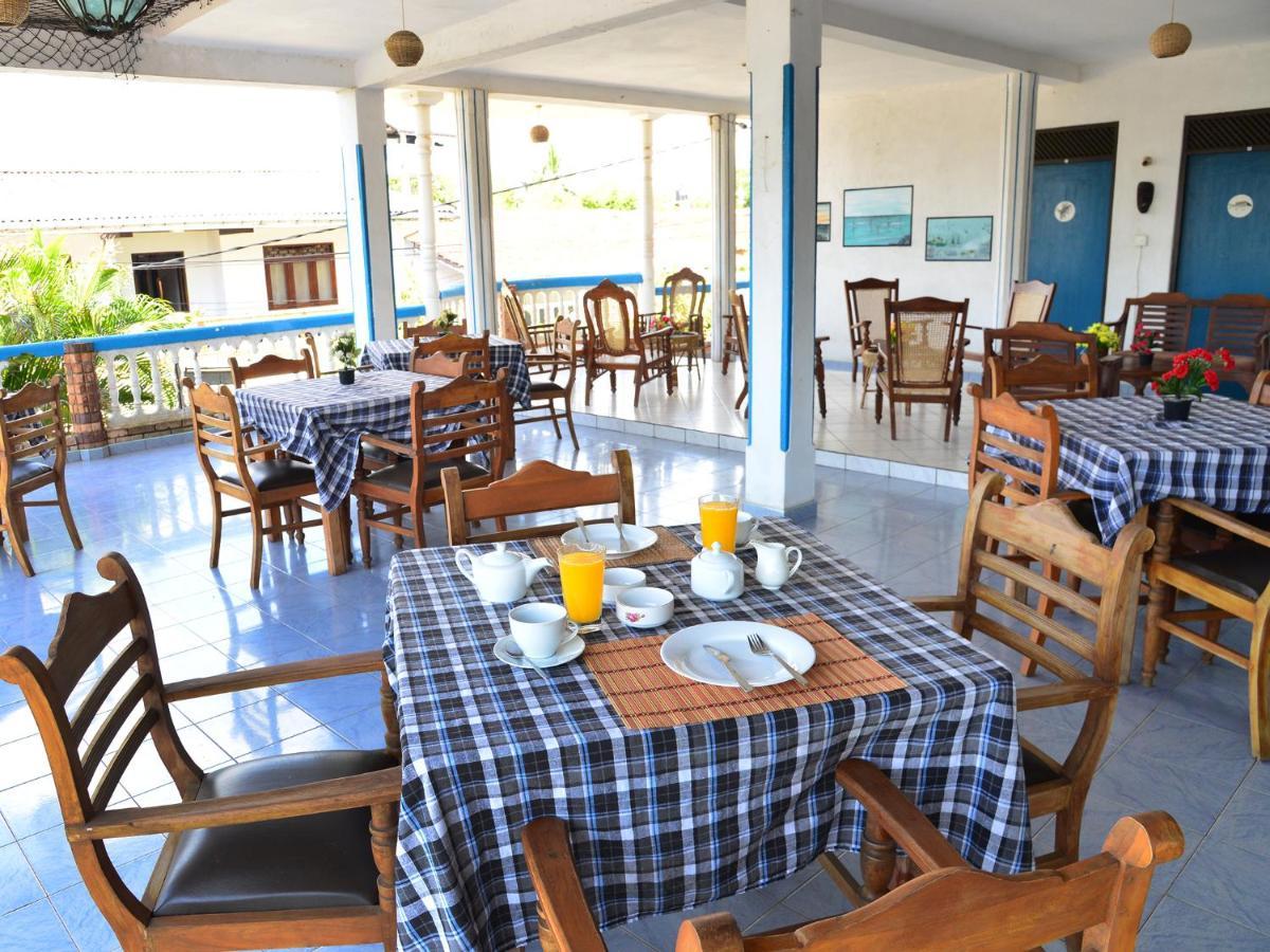 Happy Tuna Guesthouse Hikkaduwa Bagian luar foto