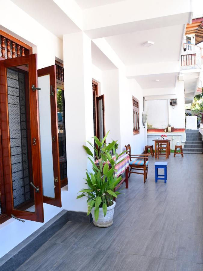 Happy Tuna Guesthouse Hikkaduwa Bagian luar foto