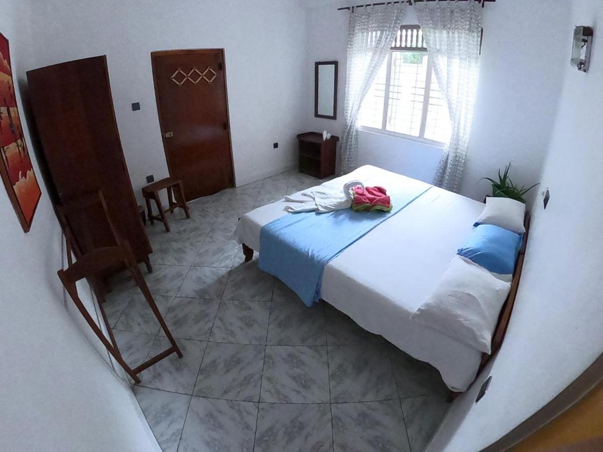Happy Tuna Guesthouse Hikkaduwa Bagian luar foto