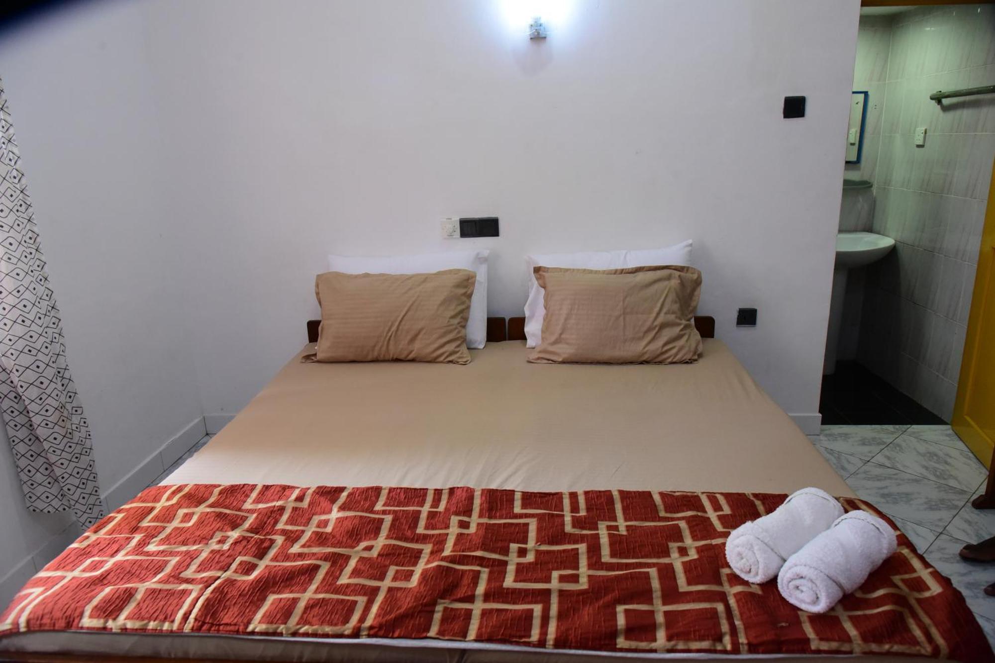 Happy Tuna Guesthouse Hikkaduwa Bagian luar foto