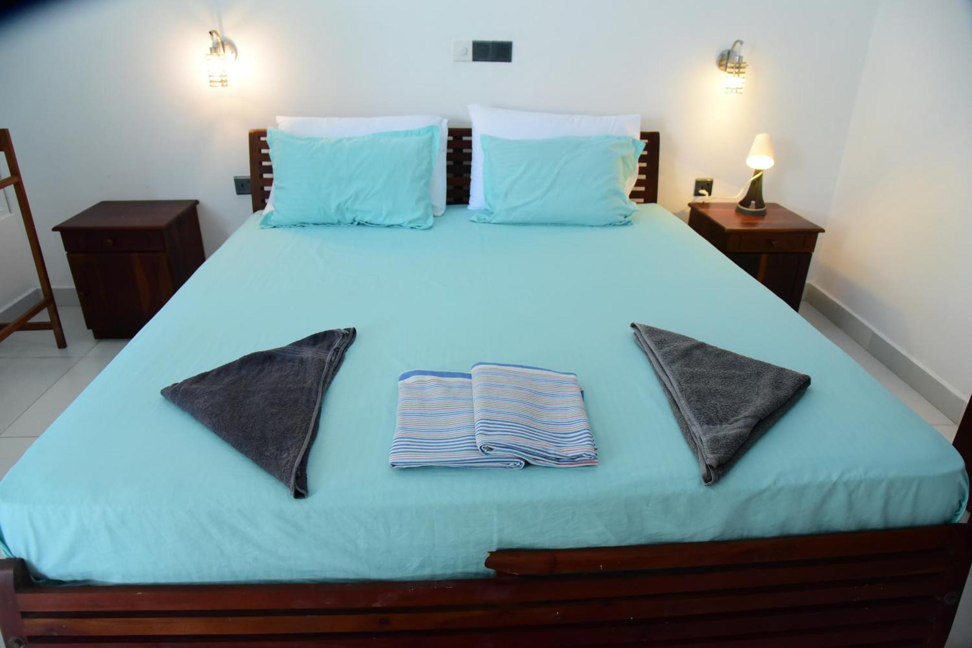 Happy Tuna Guesthouse Hikkaduwa Bagian luar foto