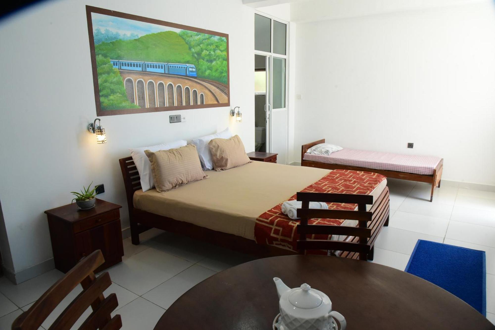 Happy Tuna Guesthouse Hikkaduwa Bagian luar foto