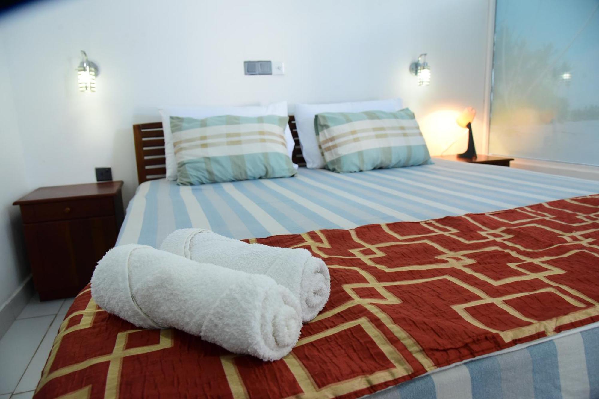 Happy Tuna Guesthouse Hikkaduwa Bagian luar foto
