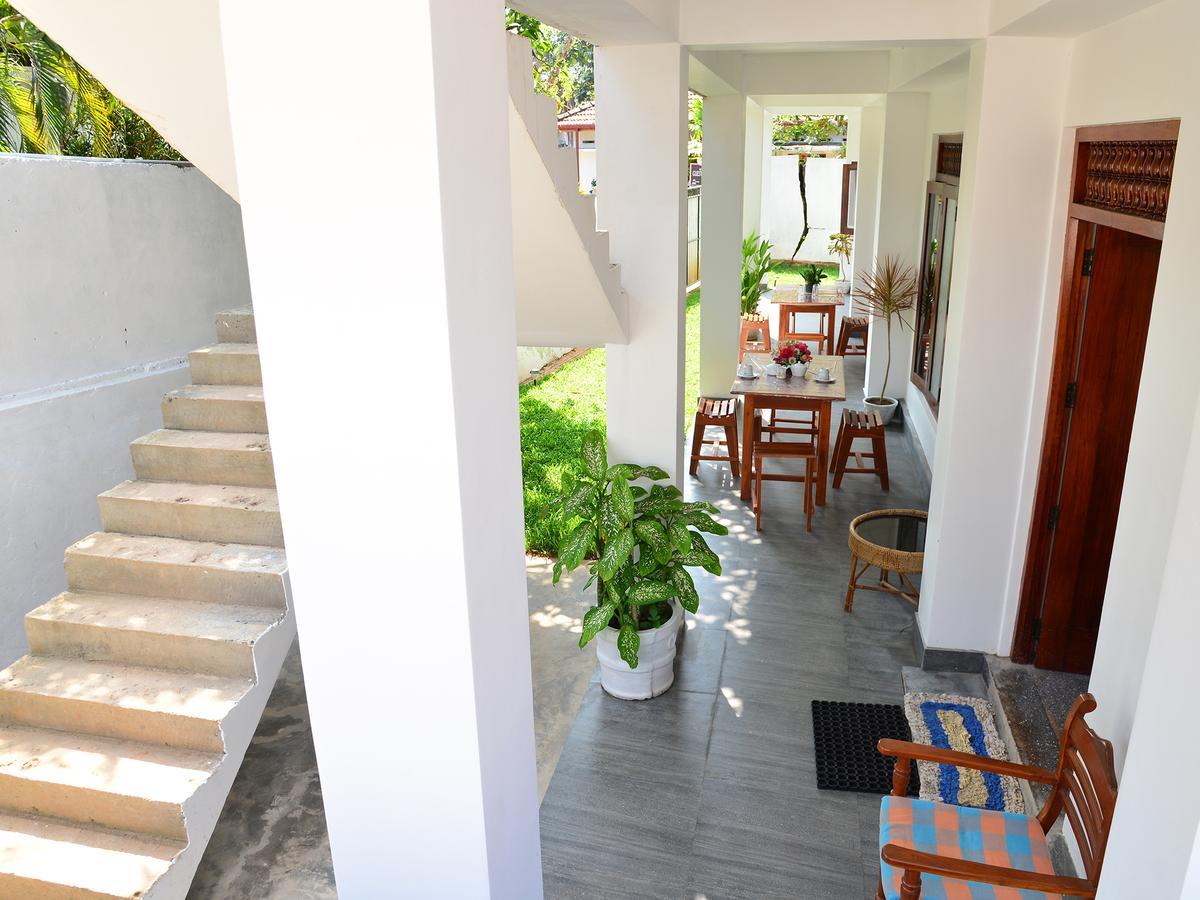 Happy Tuna Guesthouse Hikkaduwa Bagian luar foto